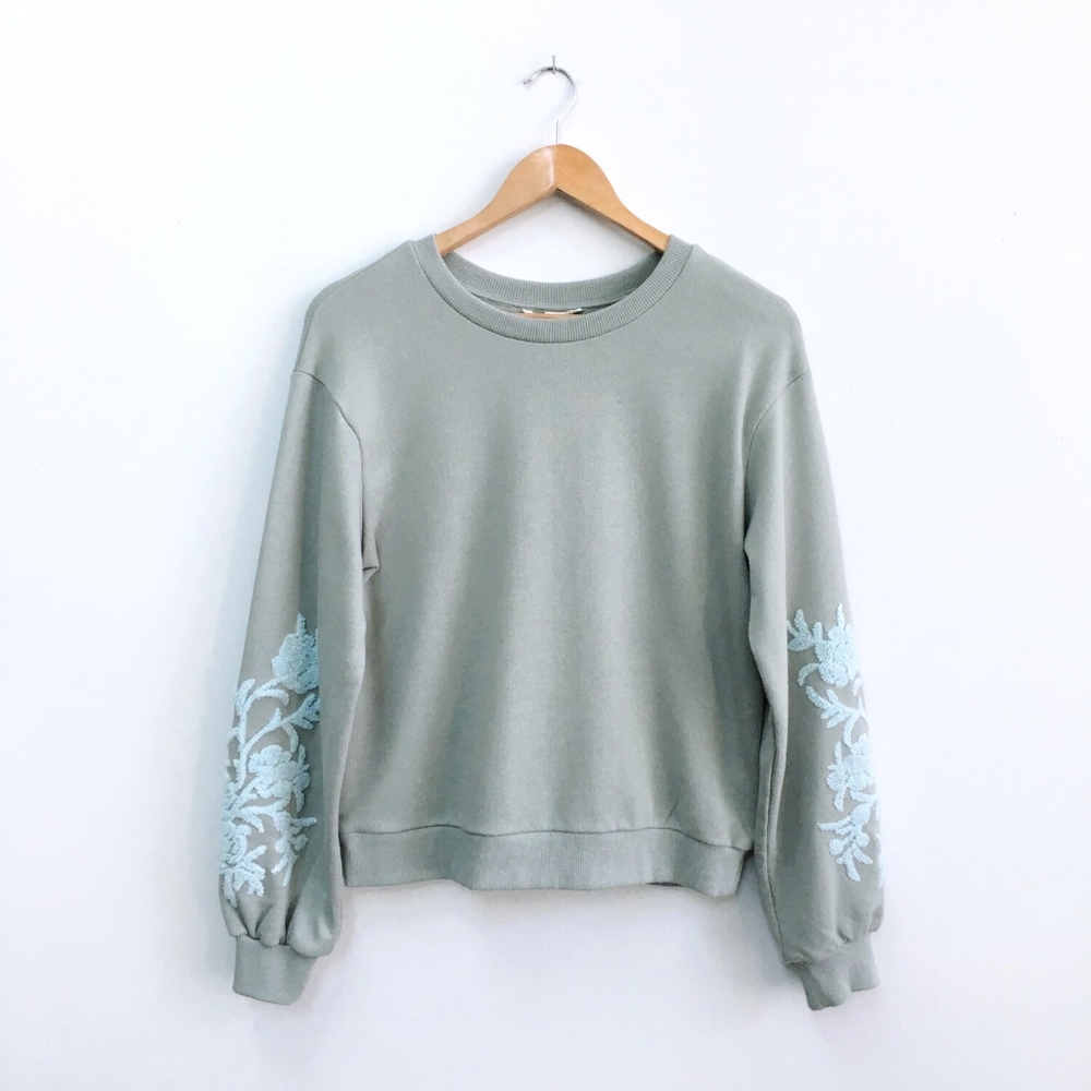 H&M sweaterwith arm details